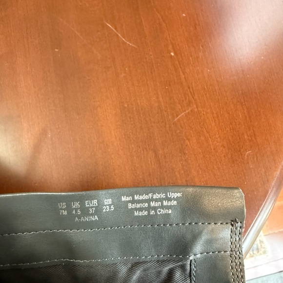 NWOT - Sarto by Franco Sarto Anina Bootie - Color: Bordeaux - Size 7 - Picture 8 of 8